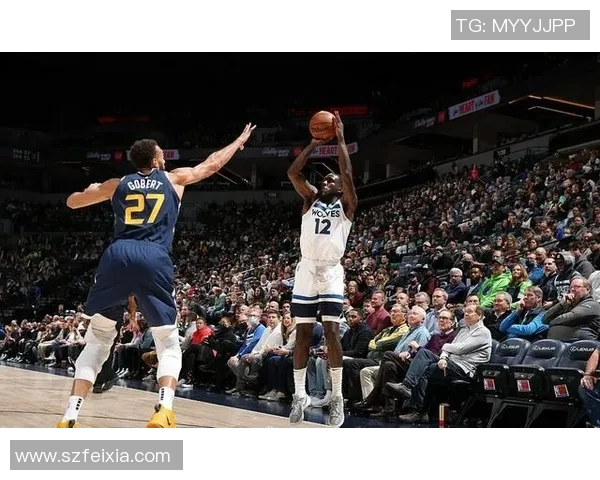 爵士队与76人队激战正酣谁能在这场对决中笑到最后